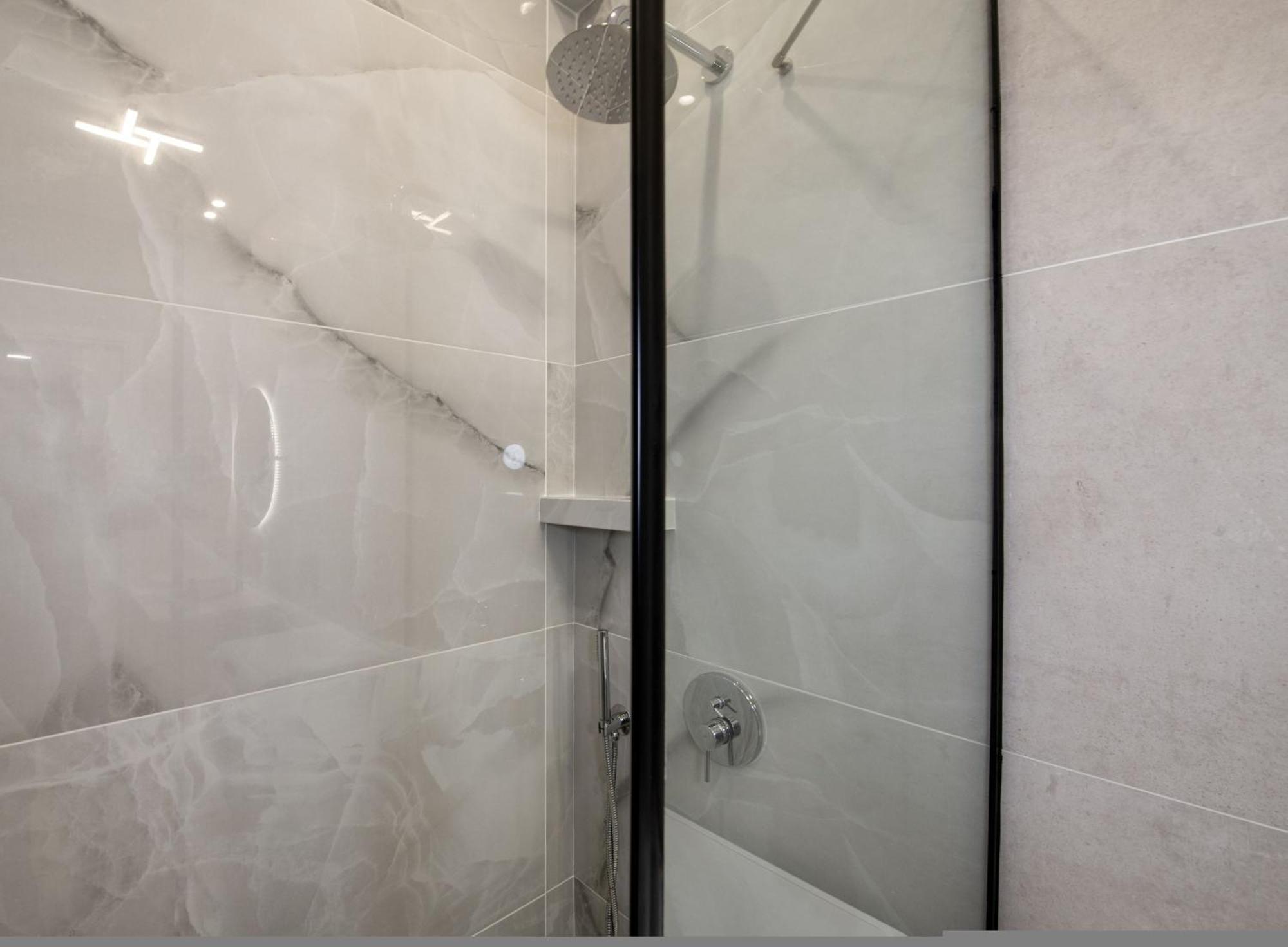 Cherry Central Luxury Suites Hanya Dış mekan fotoğraf