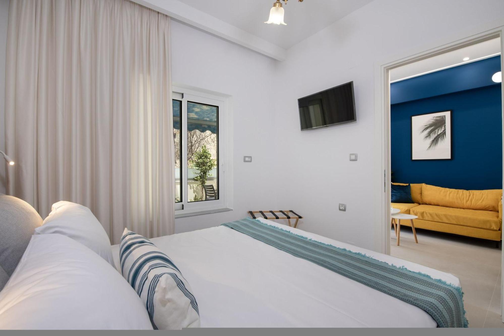 Cherry Central Luxury Suites Hanya Dış mekan fotoğraf