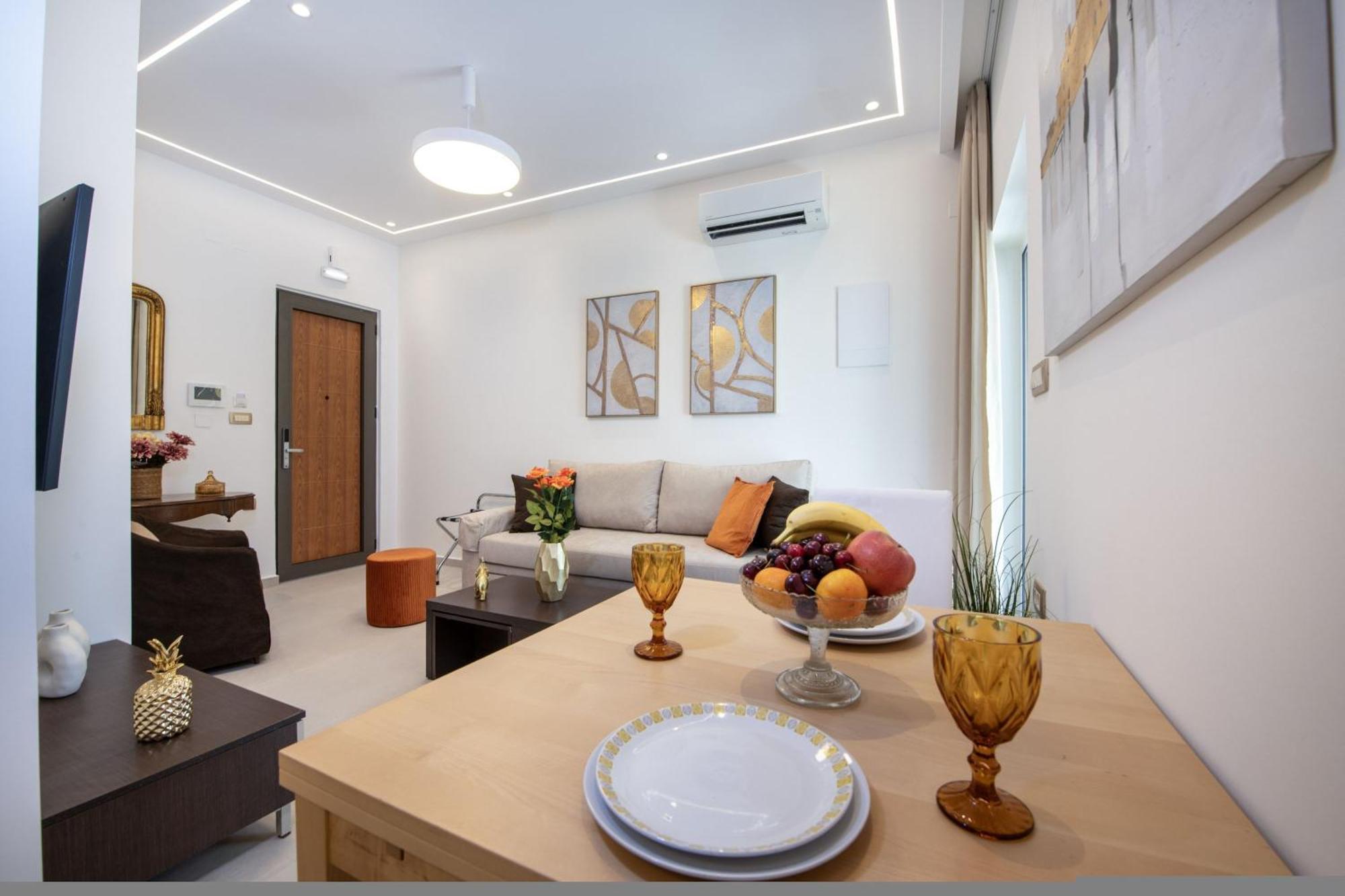 Cherry Central Luxury Suites Hanya Dış mekan fotoğraf