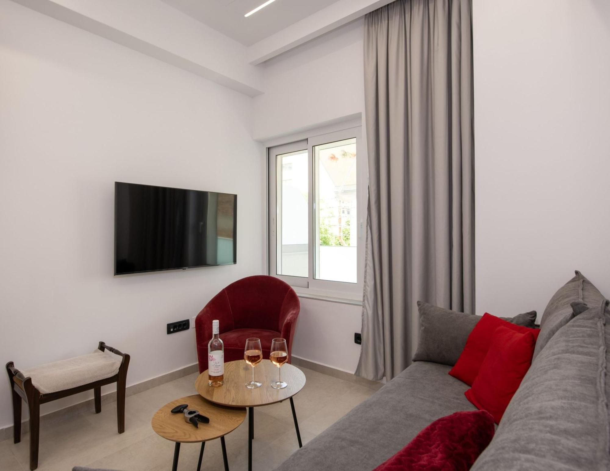 Cherry Central Luxury Suites Hanya Dış mekan fotoğraf