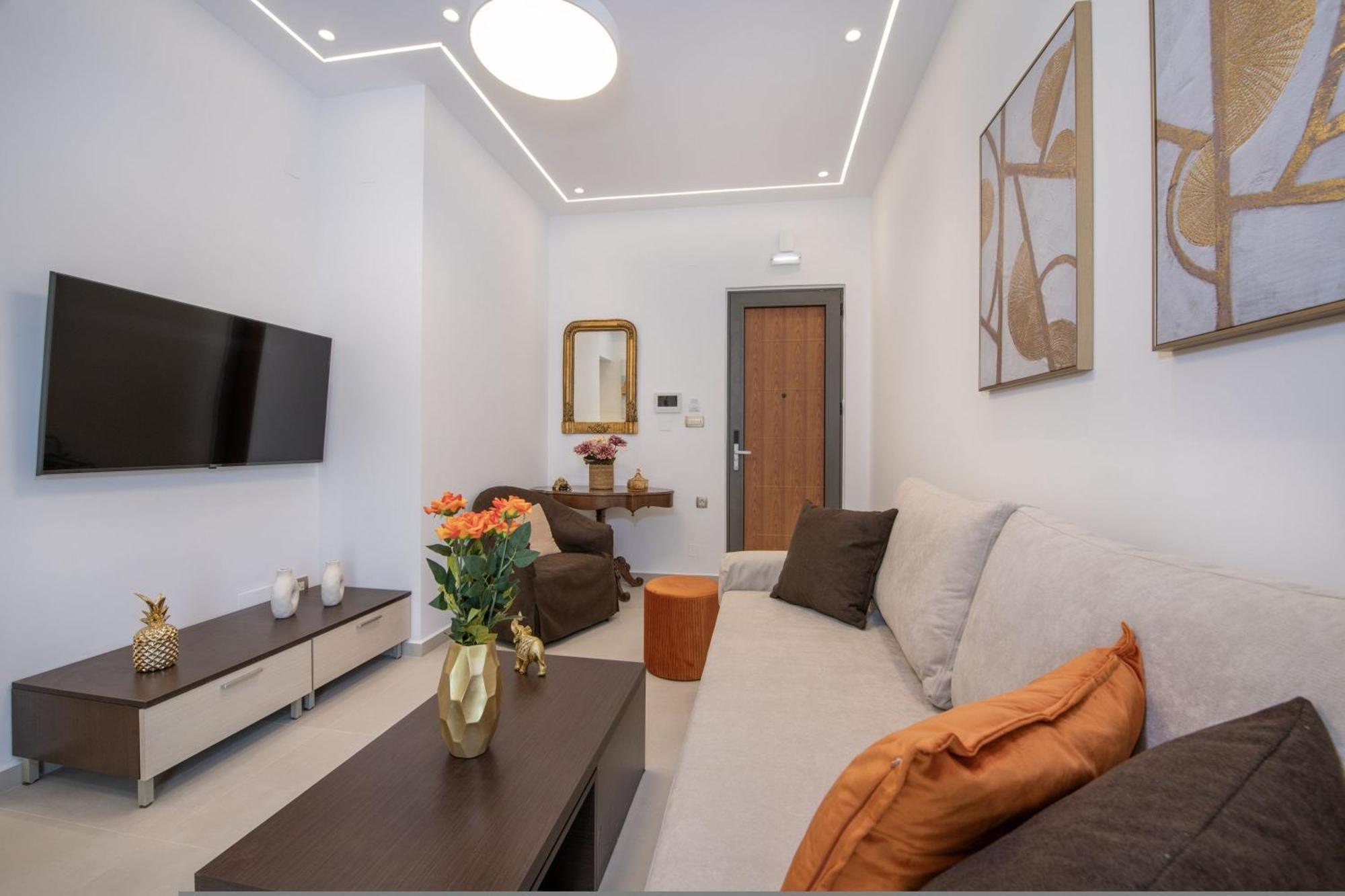 Cherry Central Luxury Suites Hanya Dış mekan fotoğraf