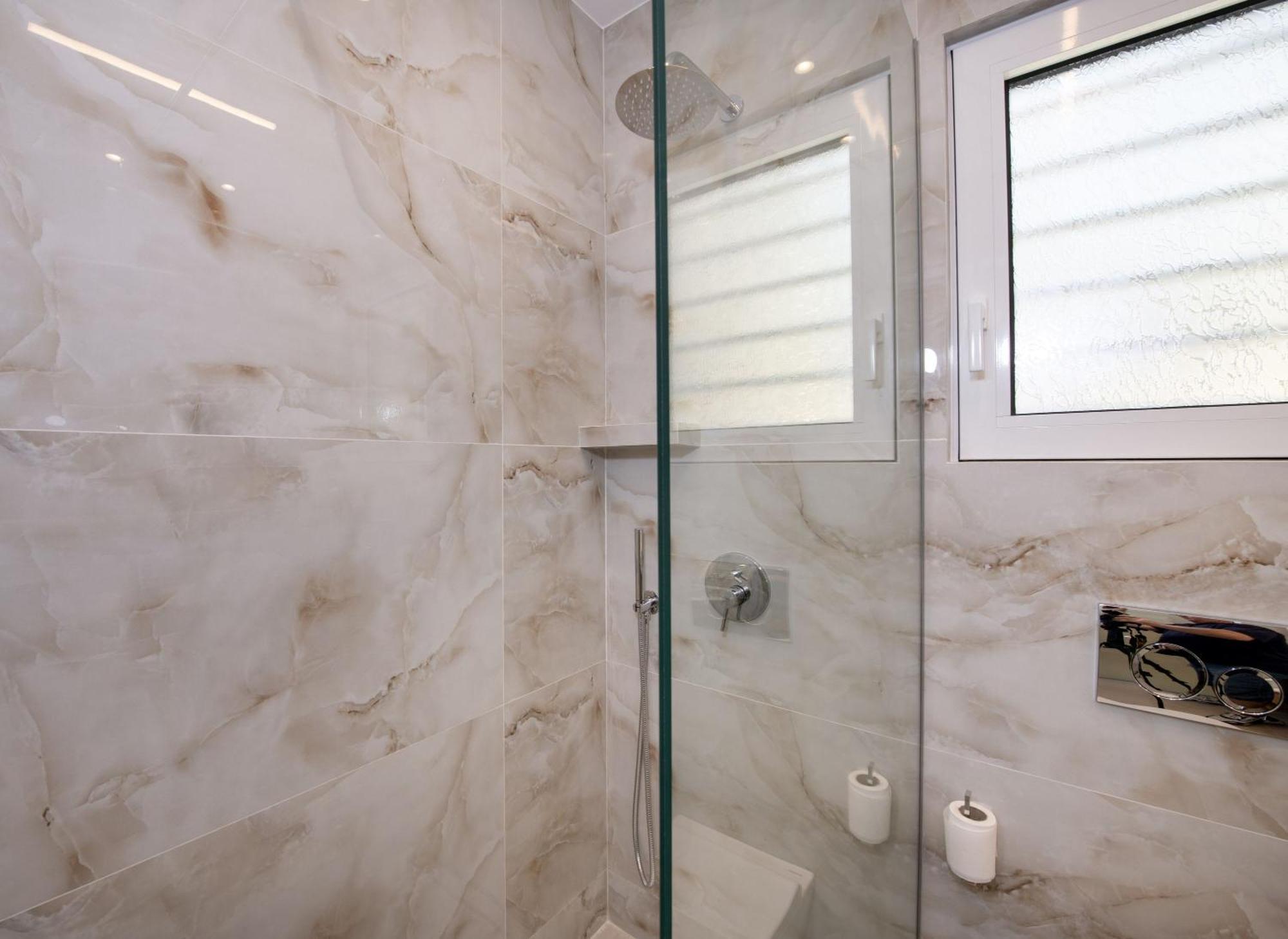 Cherry Central Luxury Suites Hanya Dış mekan fotoğraf