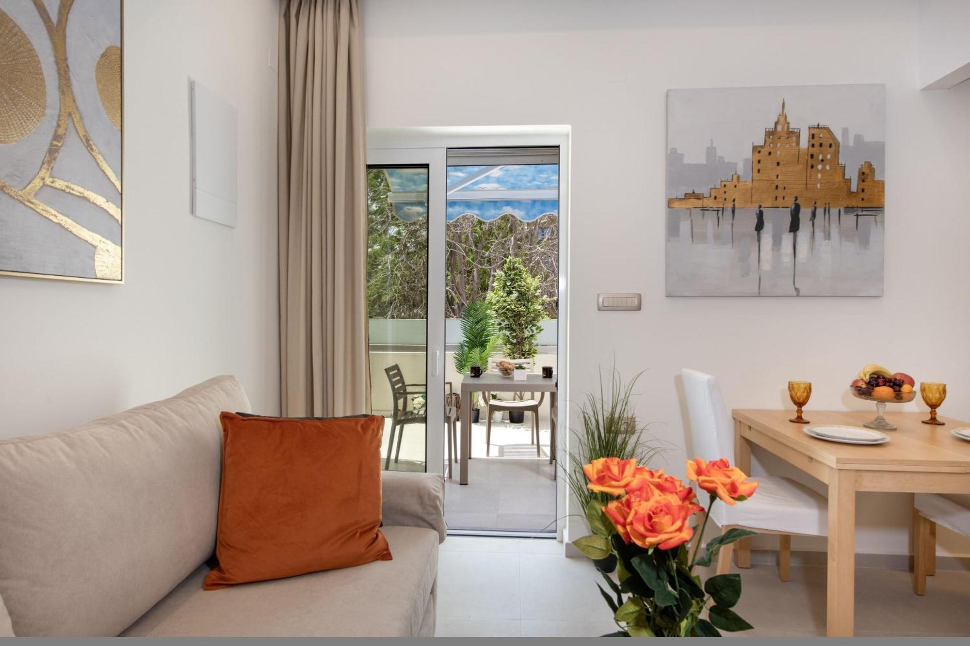 Cherry Central Luxury Suites Hanya Dış mekan fotoğraf
